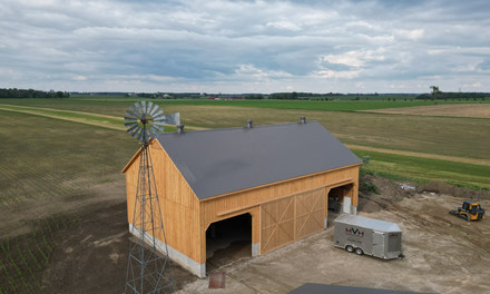 Vanadair barn removed and rebuilt, By Lisa Boonstoppel-Pot